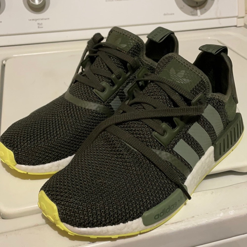 Adidas NMD R1 olive green